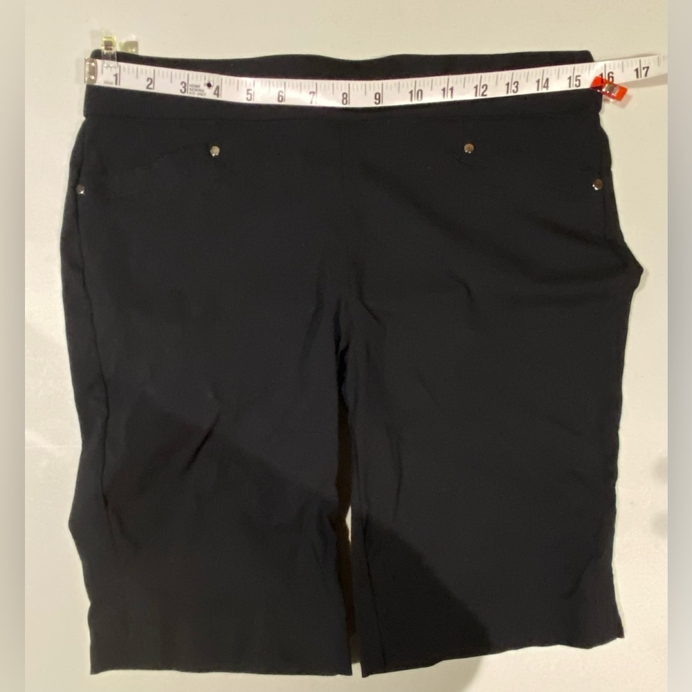 Briggs Black Stretch Pull-On Bermuda Shorts, size 6 - Picture 5 of 10